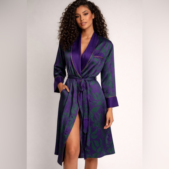 Victoria's Secret Other - Vtg Victorias Secret Purple Green Satin Sleep Robe Long Sleeve Size M/L